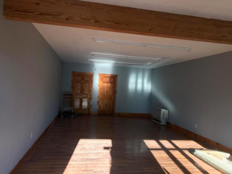 94 Main Rd, Abbot, ME 04406